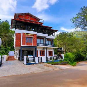 Dakshinakasi Guest house